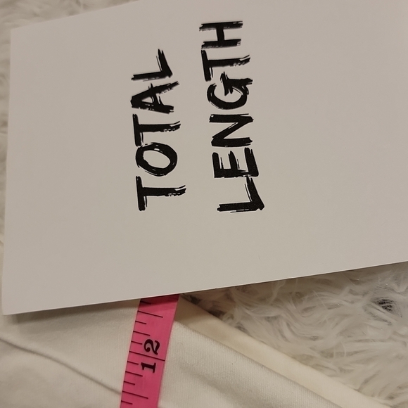 Rue 21 High Waisted White Cuffed Shorts Size 3/4 Excellent Condition - Picture 12 of 12